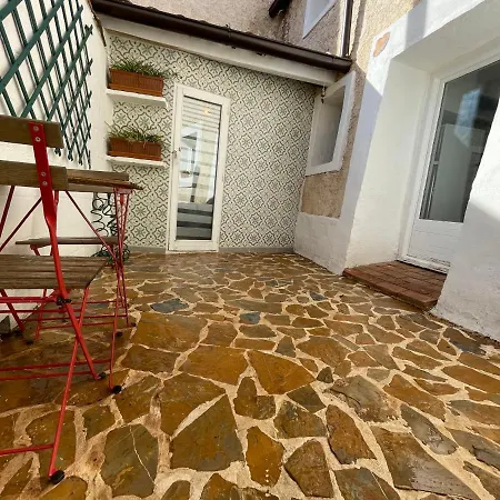 Lucia Y Alisa Lägenhet